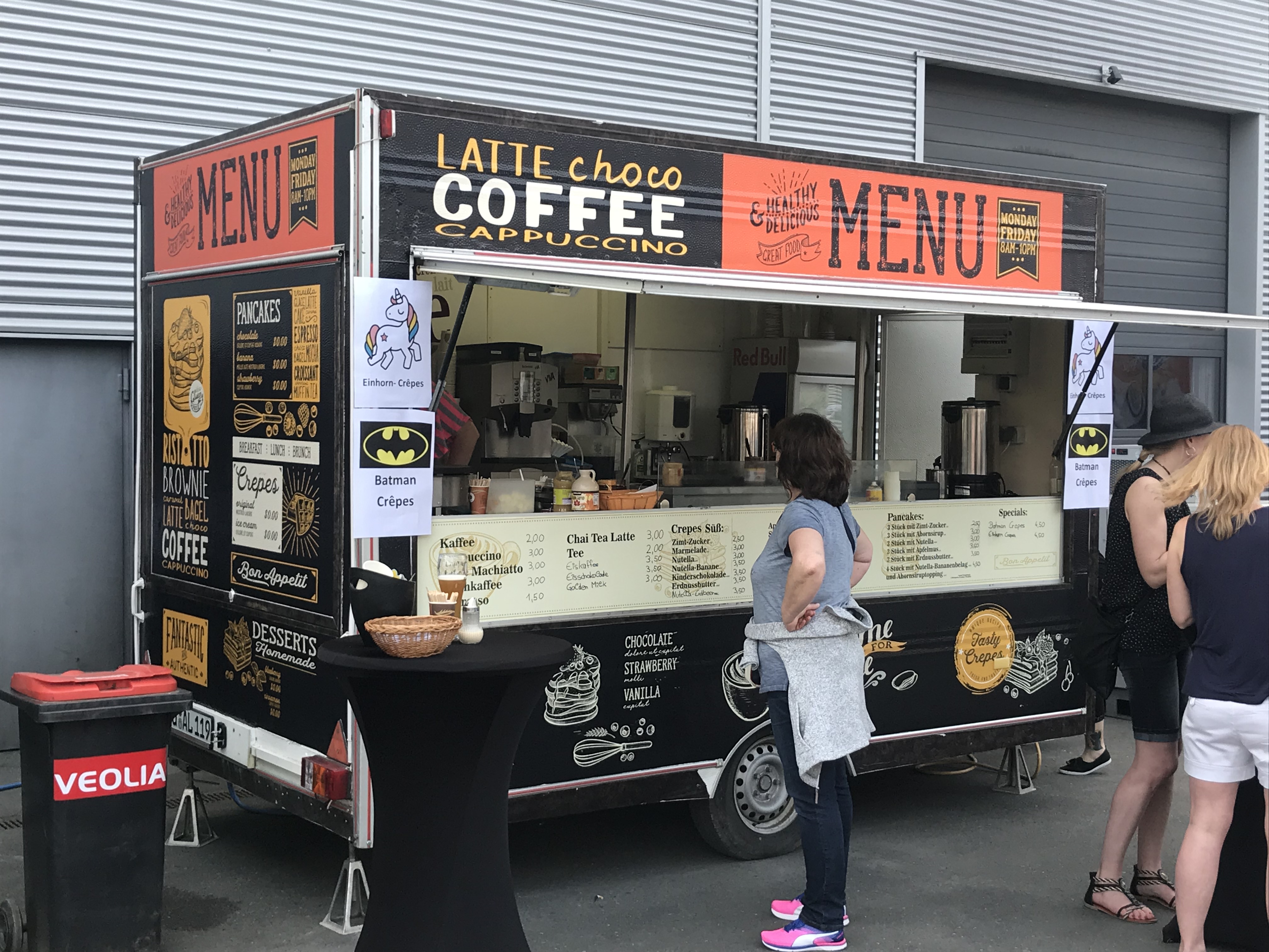 Kaffee- Crepesstand